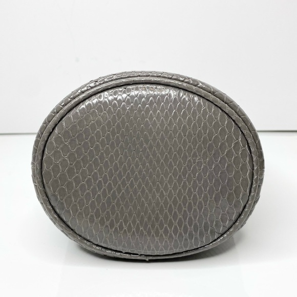 Gucci Python ‘Zumi’ Bucket Crossbody Bag - Picture 11 of 13